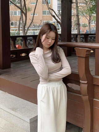 Delicate Fit Shirred Slim Fit Round Long Sleeve T-shirt