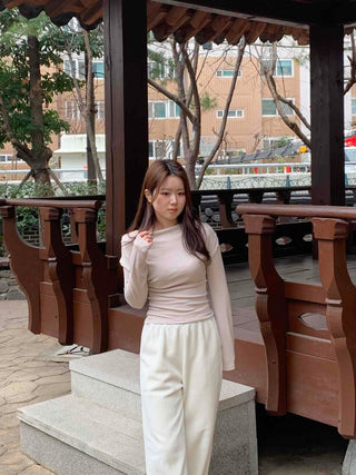 Delicate Fit Shirred Slim Fit Round Long Sleeve T-shirt