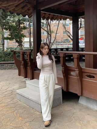 Delicate Fit Shirred Slim Fit Round Long Sleeve T-shirt