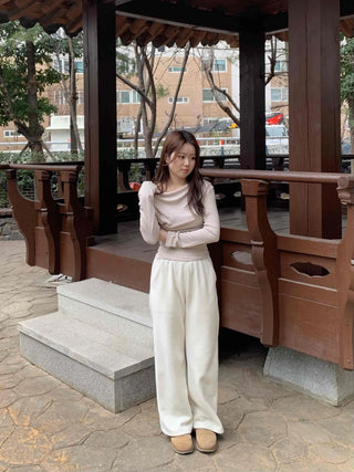 Delicate Fit Shirred Slim Fit Round Long Sleeve T-shirt