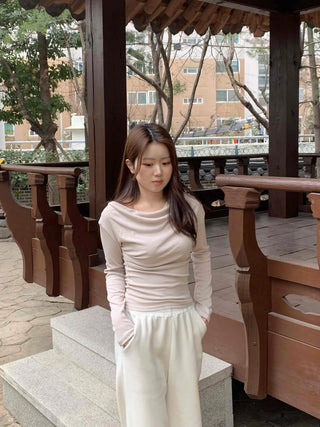 Delicate Fit Shirred Slim Fit Round Long Sleeve T-shirt