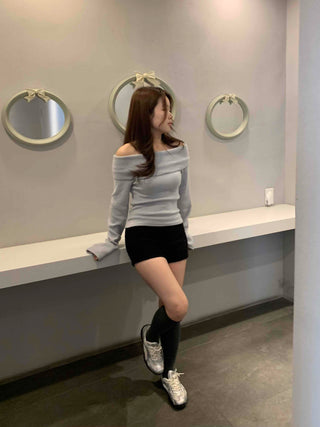Square Neck Slim Shoulder Cutout Ribbed Long Sleeve T-shirt