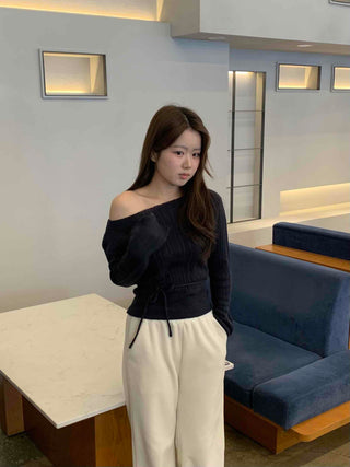 Belt Set Shirred Slim Fit Boat Neck Knit