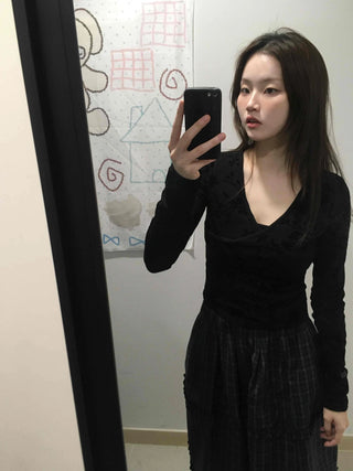 Mystic Hope Ribbon Velvet Crop V-Neck Long Sleeve T-Shirt