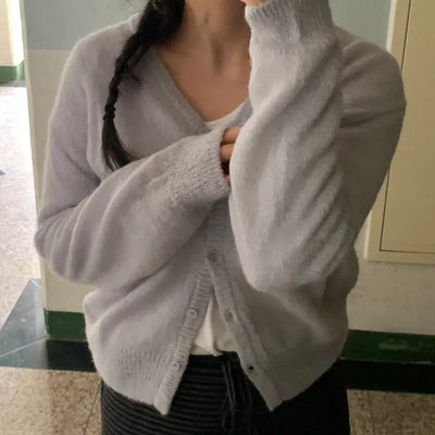 Soft Perfect Fit V-Neck Short Cardigan