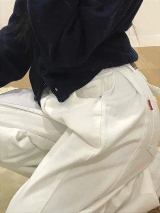 Clean Fit High-Waisted Wide Denim Pants with Tuck Detail