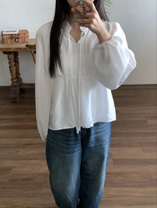 Air String Shirred Balloon Sleeve Blouse