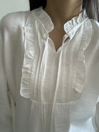 Air String Shirred Balloon Sleeve Blouse