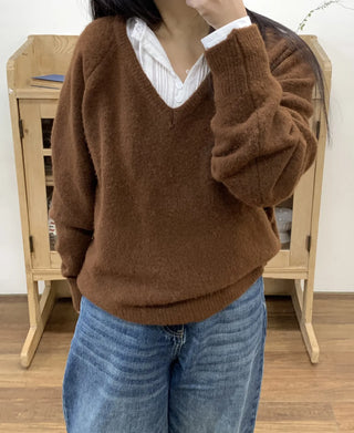 Color Block Collar Loose Fit V-Neck Knit
