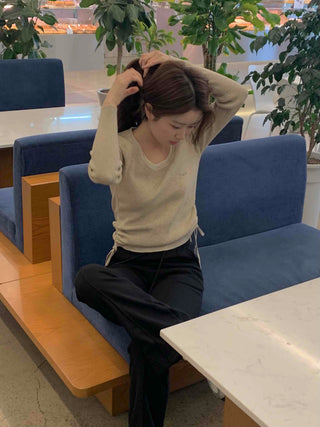 Delicate Fit V-Neck Ribbed Slim Knit T-Shirt