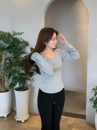 Slim Basic Round Neck Crop Long Sleeve Tee
