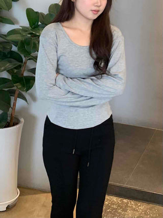 Slim Basic Round Neck Crop Long Sleeve Tee