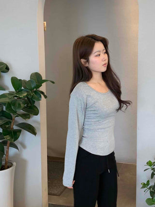 Slim Basic Round Neck Crop Long Sleeve Tee