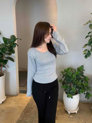 Slim Basic Round Neck Crop Long Sleeve Tee