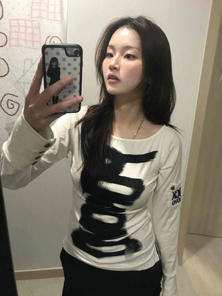 Front Lettering Pop Art Slim Fit Crew Neck T-shirt