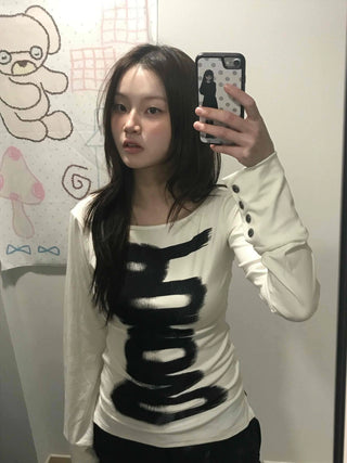 Front Lettering Pop Art Slim Fit Crew Neck T-shirt
