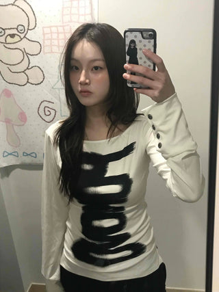 Front Lettering Pop Art Slim Fit Crew Neck T-shirt