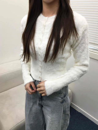 Cozy Voluminous Fur Slim Fit Round Cardigan