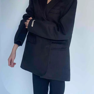 Minimal Shoulder Line Double Pocket Belt Coat