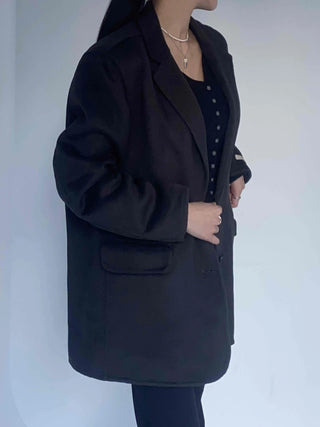 Minimal Shoulder Line Double Pocket Belt Coat