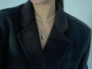 Minimal Shoulder Line Double Pocket Belt Coat
