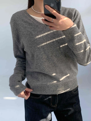 Soft Daily V-Neck Slim Fit Knit