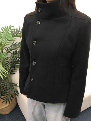 Slim tailored sharp collar diagonal button short coat