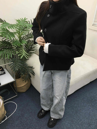 Slim tailored sharp collar diagonal button short coat