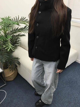 Slim tailored sharp collar diagonal button short coat