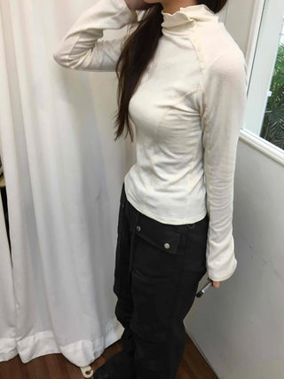 Modern Chic Turtleneck Cut-out Slim Fit Long Sleeve Tee