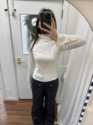 Modern Chic Turtleneck Cut-out Slim Fit Long Sleeve Tee