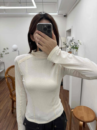 Modern Chic Turtleneck Cut-out Slim Fit Long Sleeve Tee