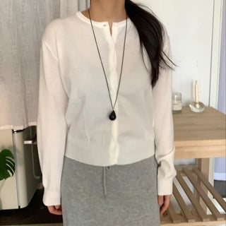 Minimal Collarless Slim Fit Cropped Cardigan
