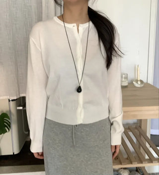 Minimal Collarless Slim Fit Cropped Cardigan