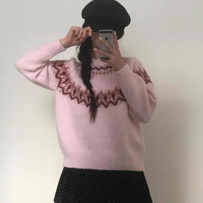 Heart Motif Jacquard Oversized Round Knit