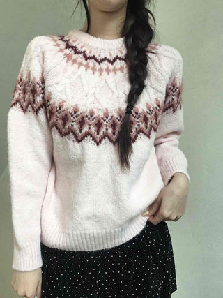 Heart Motif Jacquard Oversized Round Knit