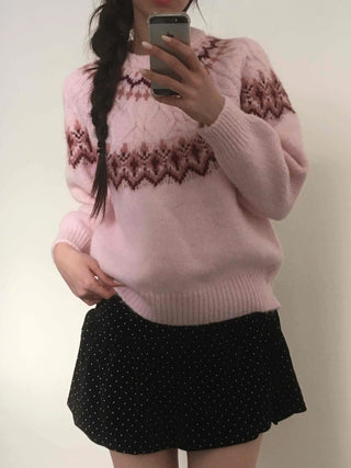 Heart Motif Jacquard Oversized Round Knit