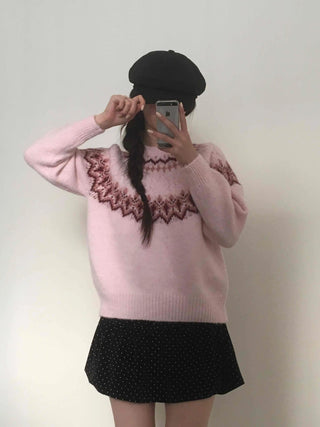 Heart Motif Jacquard Oversized Round Knit