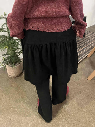 Pleated Balloon Silhouette Midi Skirt