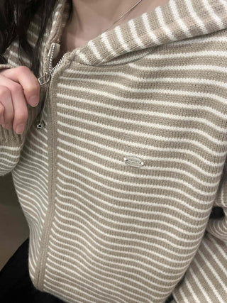 Soft Mood Half-Neck Border Loose Fit Zip-Up