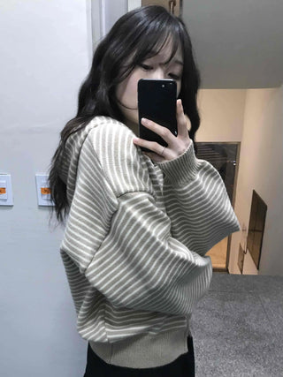 Soft Mood Half-Neck Border Loose Fit Zip-Up