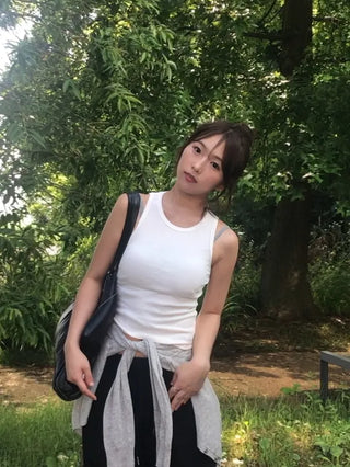 Amo High-Neck Simple Sleeveless