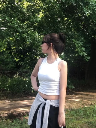 Amo High-Neck Simple Sleeveless