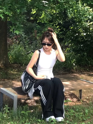 Amo High-Neck Simple Sleeveless