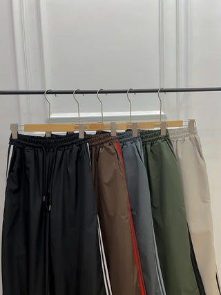 Madou Crinkly Three-Stripe Training Pants