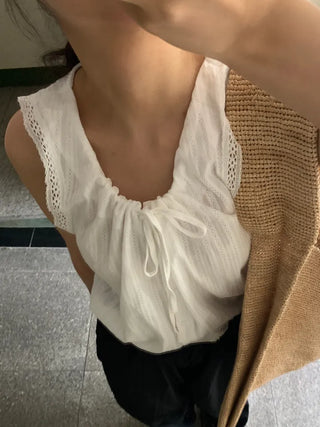 Faye Lace Avant-Fit Sleeveless Blouse