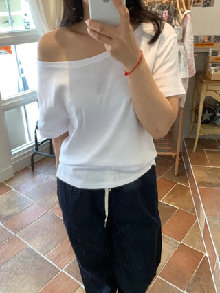 Simple Trendy Boat Neck Off-Shoulder T-Shirt