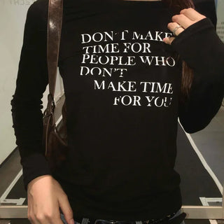 English Lettering Off-Shoulder U-Neck Long-Sleeve T-Shirt