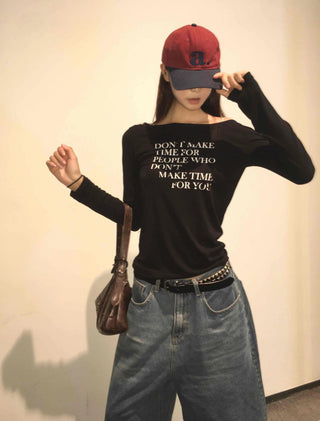 English Lettering Off-Shoulder U-Neck Long-Sleeve T-Shirt