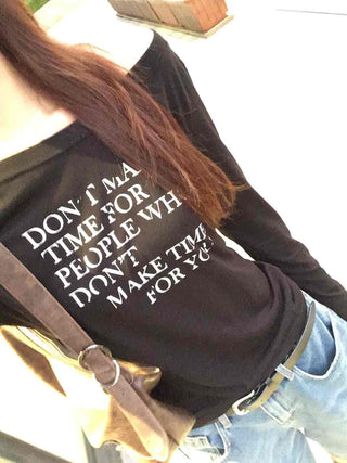English Lettering Off-Shoulder U-Neck Long-Sleeve T-Shirt